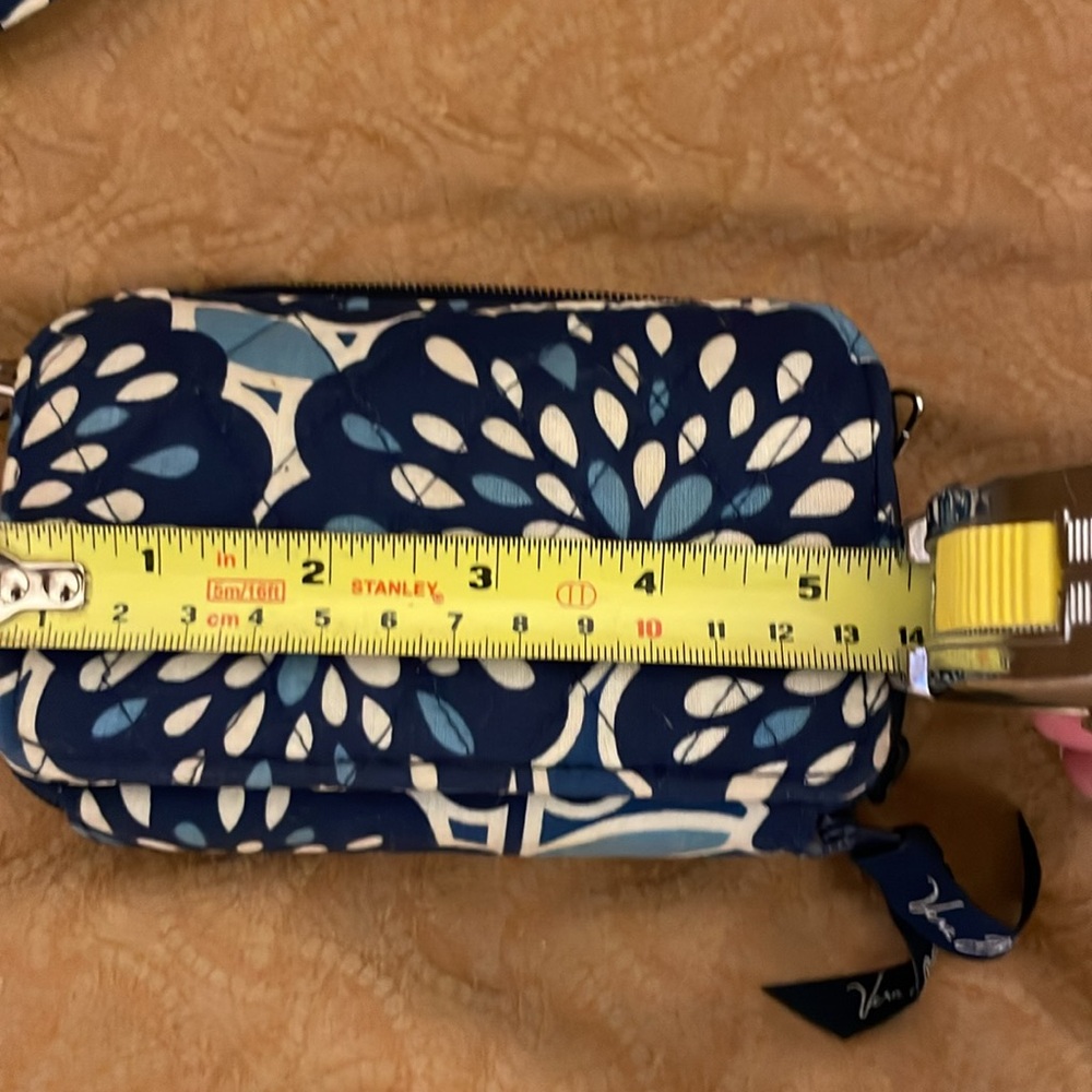 Vera Bradley Wristlet - Picture 7 of 8